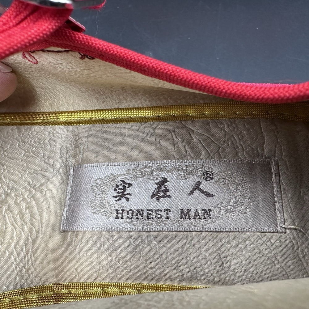 Red Velvet Mary Jane's Chinese Flats Size: 6.5 - Picture 8 of 10